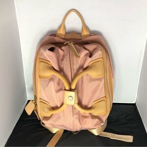 Caraa Studio medium in pink vaqueta blush convertible backpack crossbody